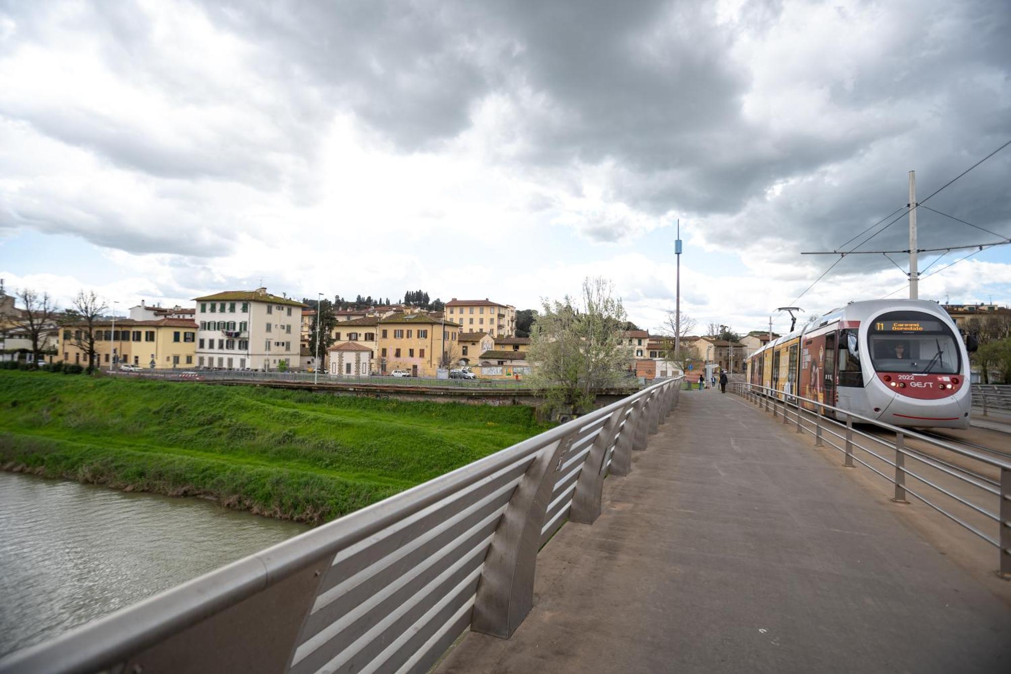 Indipendent Studio Apartment With Terrace - Parking Florenţa Exterior foto