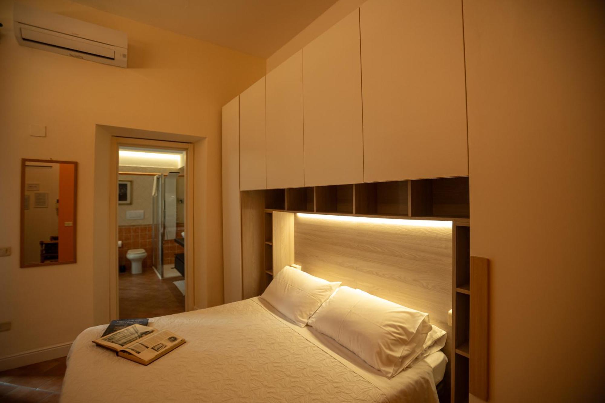 Indipendent Studio Apartment With Terrace - Parking Florenţa Exterior foto