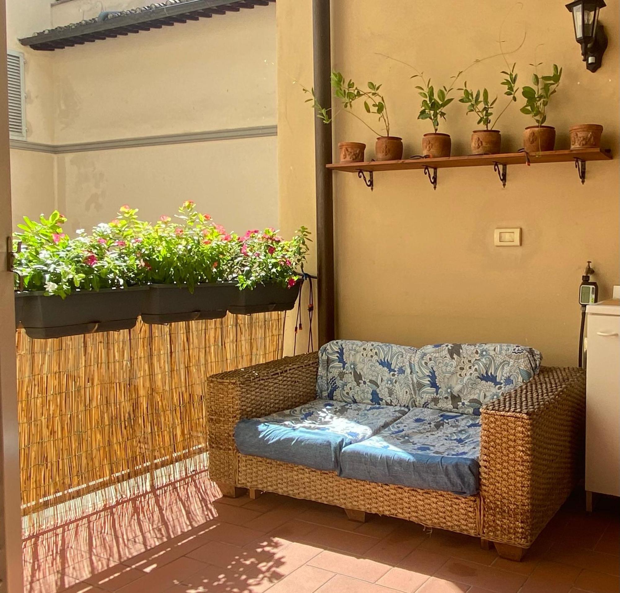 Indipendent Studio Apartment With Terrace - Parking Florenţa Exterior foto